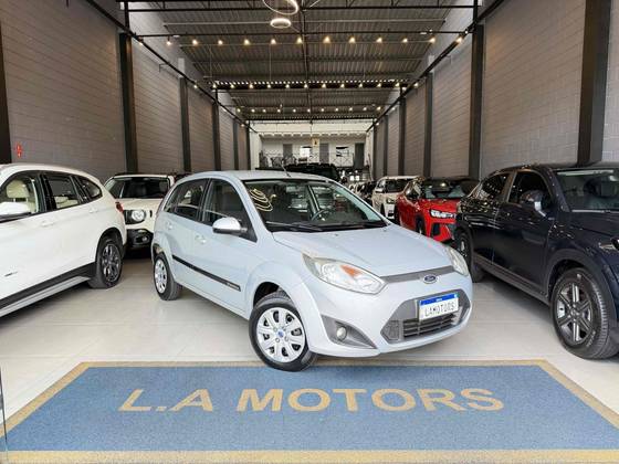 FORD FIESTA 1.6 MPI HATCH 8V FLEX 4P MANUAL FORD FIESTA 1.6 MPI HATCH 8V FLEX 4P MANUAL
